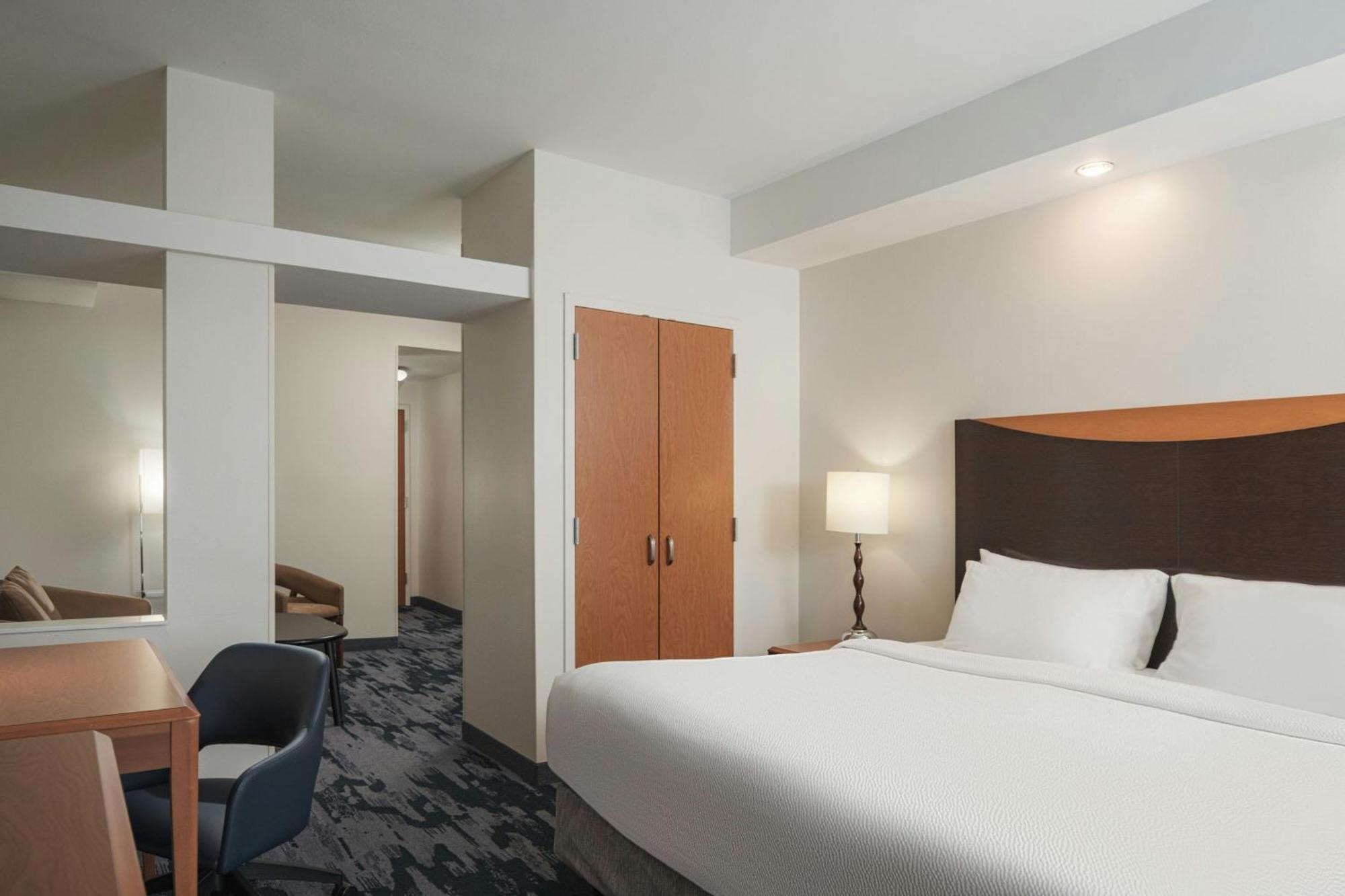 Fairfield Inn & Suites Louisville East Екстериор снимка