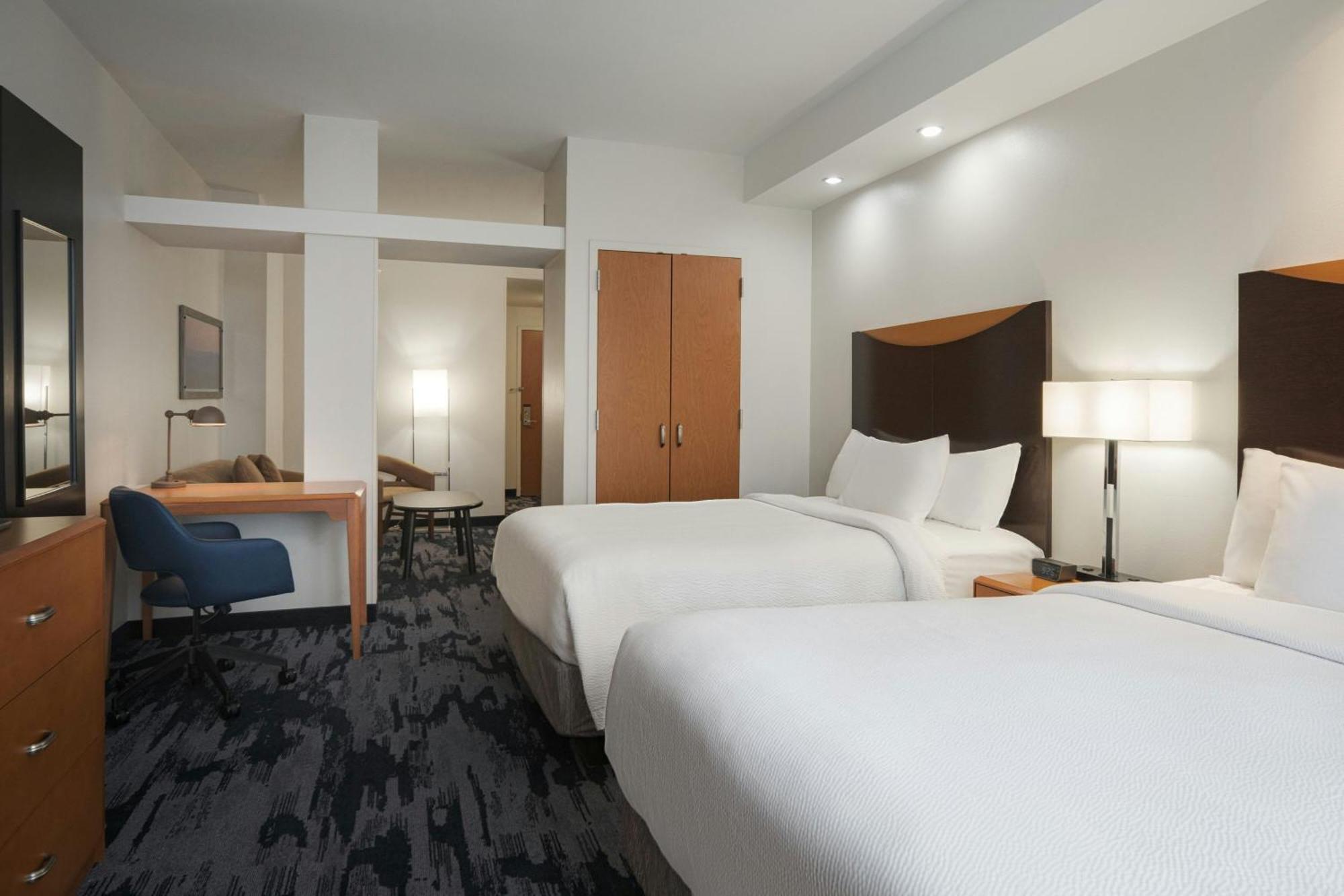 Fairfield Inn & Suites Louisville East Екстериор снимка