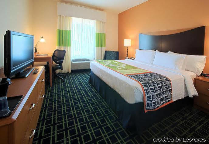 Fairfield Inn & Suites Louisville East Екстериор снимка